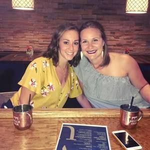 Meet your Posher, Caitlin